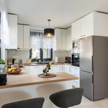 Gorgeous In With Kitchen