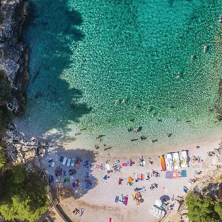 Gorgeous In With Kitchen